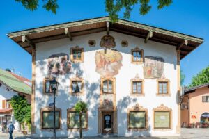 Lüftlmalerei (Fassadenmalerei) at Dorfstraße 24, Oberammergau, Bavaria | Bayern, Germany | Deutschland [2018] www.architecturephotography.nuLat: 47.597528N, Long: 11.064167E Copyright © Kristian Adolfsson: www.adolfsson.photo